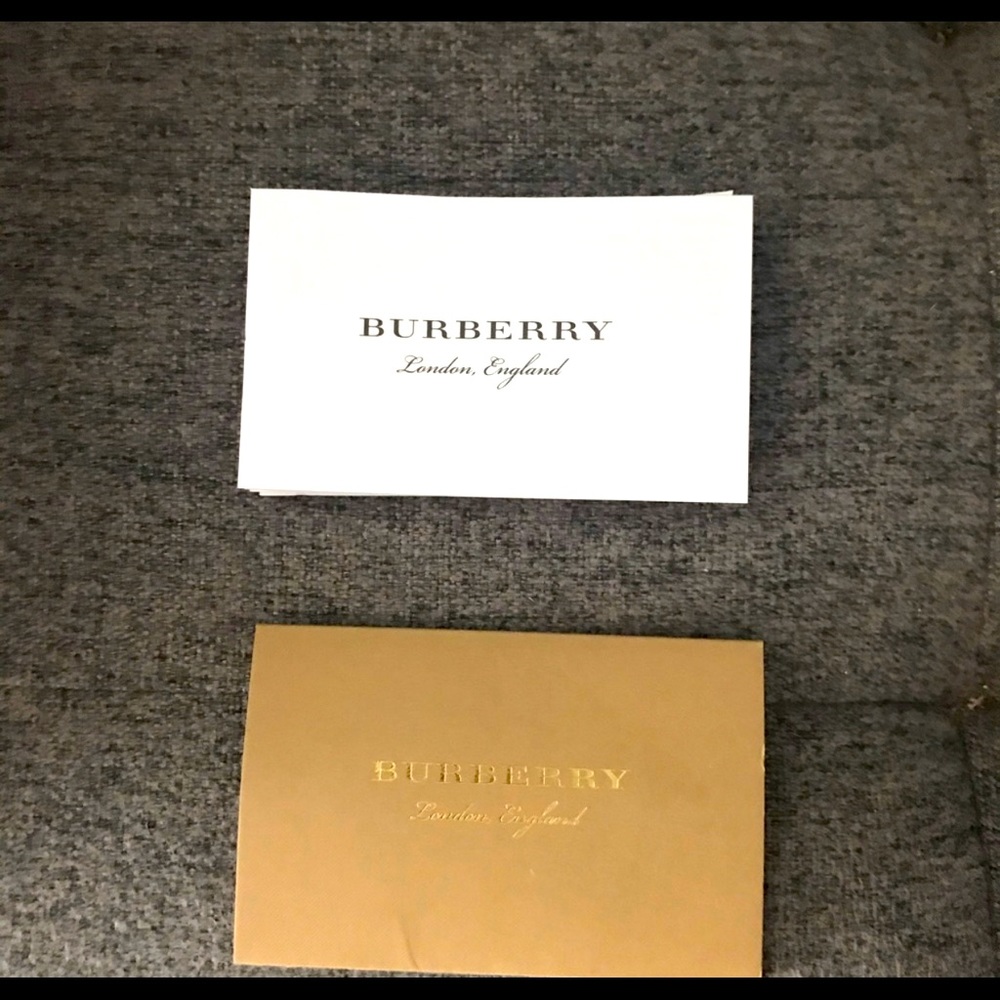 🔥Hot sale! 🔥BURBERRY BAG -LIKE NEW - Picture 9 of 10